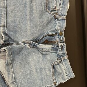 American Eagle denim
Mom shorts